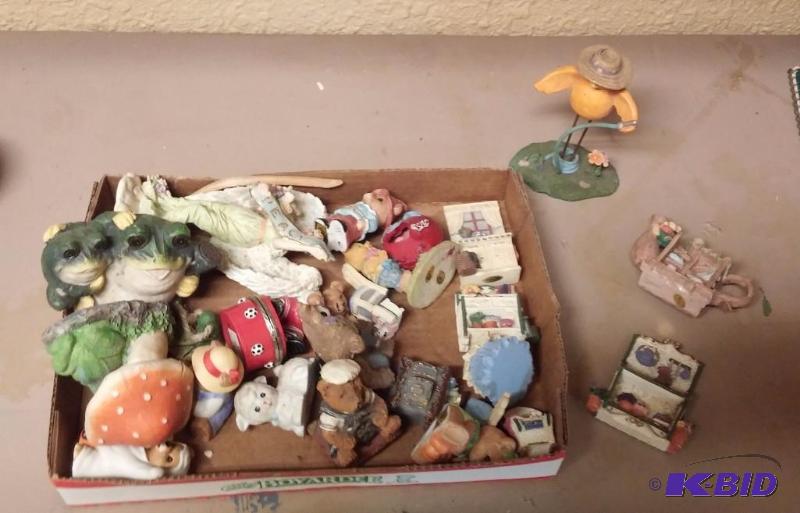 LARGE Lot of Miscellaneous statues and Vintag...