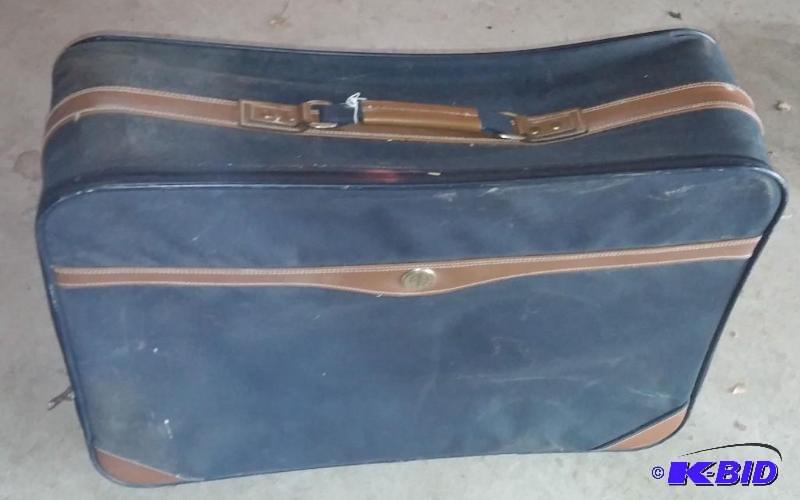 Lot of 3 Soft sided suitcases. 2 are large an...