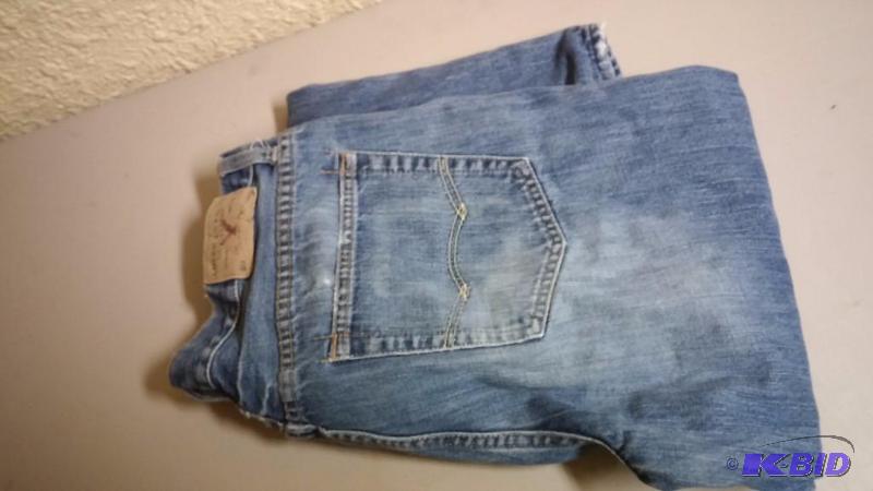 3634 American Eagle Jeans Straight Leg...