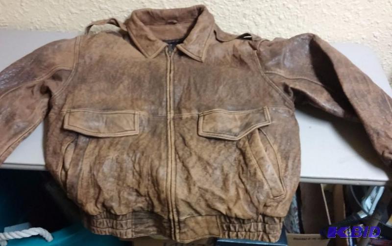 Wilsons Leather Size Large Jacket...