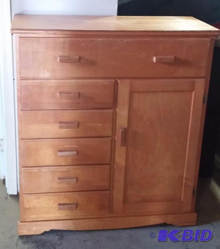 Dresser with drawers and storage, great shape...