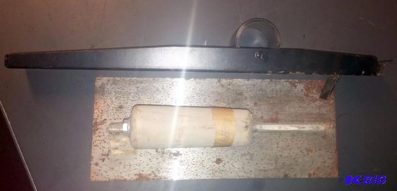 Drywall lifting tools with trowel...