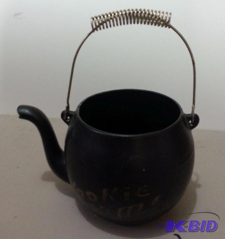 McCoy Pottery Kookie Kettle Collectible Cooki...