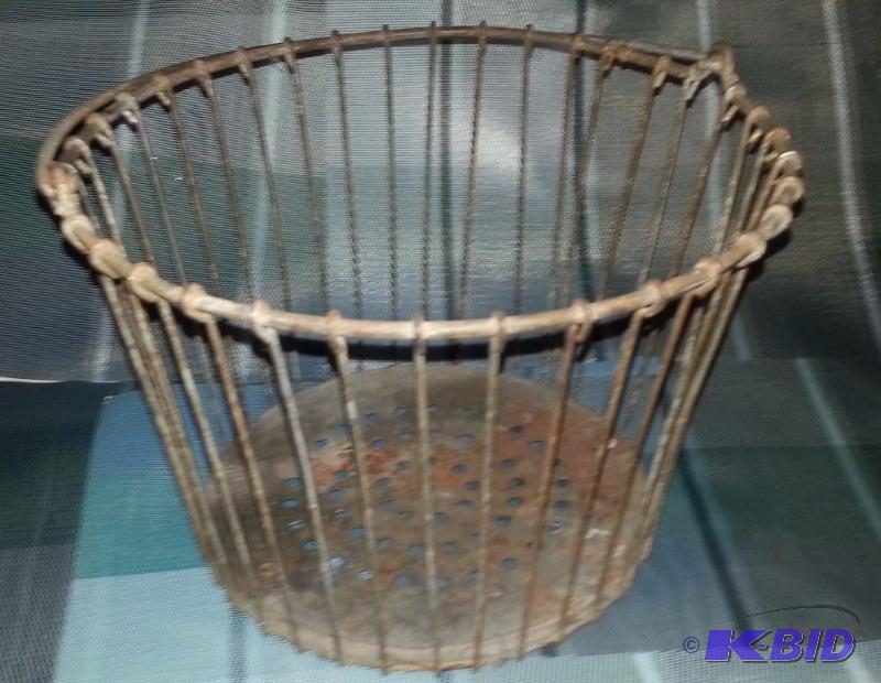 Vintage Golf Ball Wire Basket...