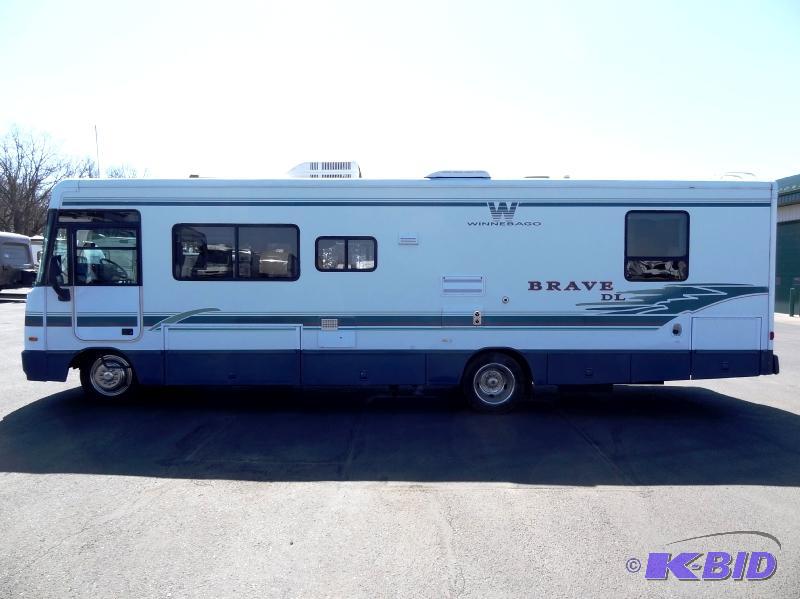 1997 Winnebago Brave DL Class A 33' Motorhome April RV