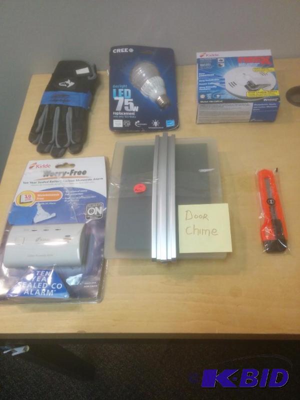 6 Item Lot Door Chime, CO2 Detector and More.