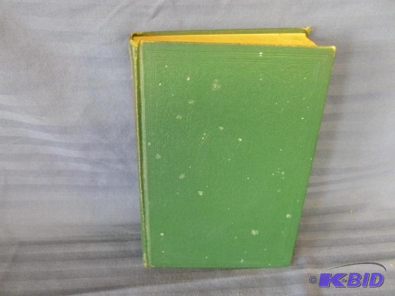 lot 100 image: Vintage Book - The Hunchback Of Notre Dame&nb...