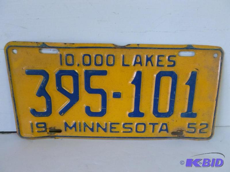 lot 151 image: Vintage 1952 Minnesota embossed metal license...