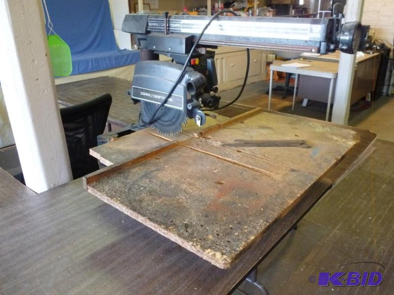 lot 20 image: Heavy Duty Craftsman 10" Radial Arm Saw ...