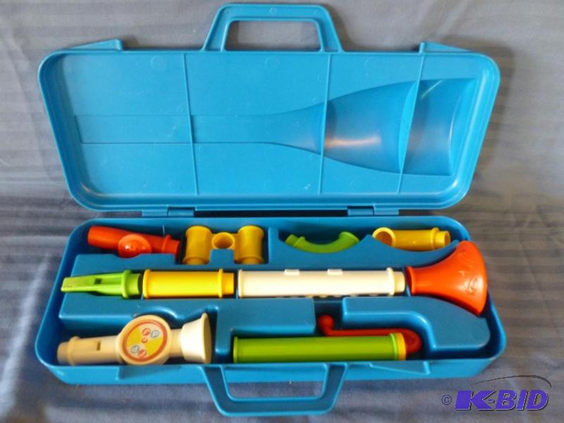 lot 30 image: Collectible 1984 Fisher-Price crazy combo hor...