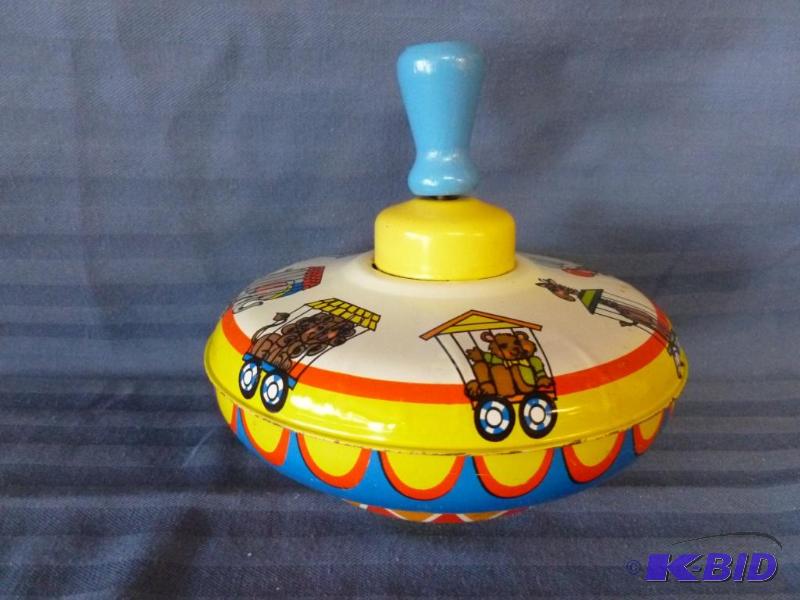 lot 36 image: Vintage Ohio Art metal toy top. ...