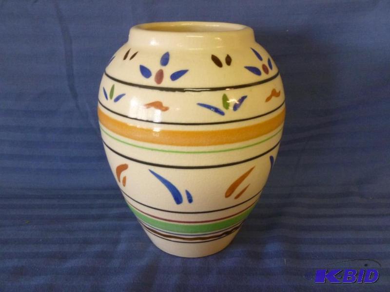 lot 45 image: Crock vase that measures about 6" across...