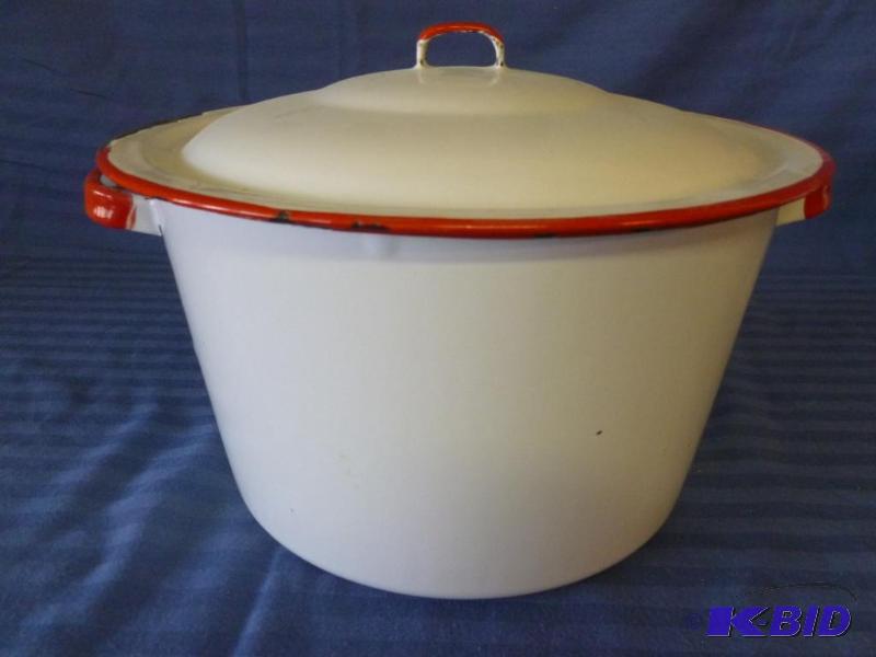 lot 70 image: Vintage red and white enamelware soup kettle ...