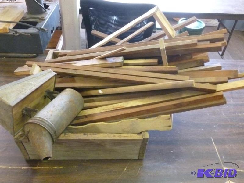 lot 85 image: Large lot of bee keepers items that include w...