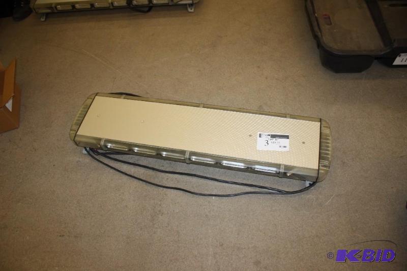 lot 3 image: Whelen Light Bar LED Model SL8RRBB wCords 48 x 12.