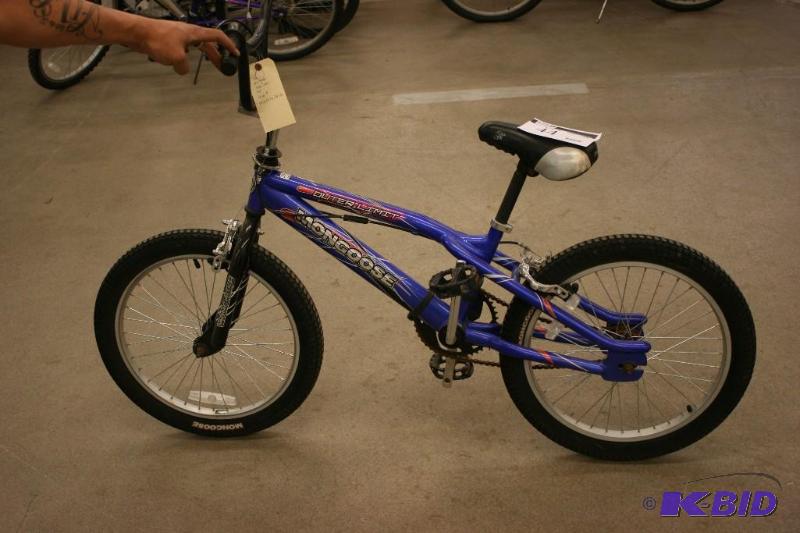 lot 44 image: Mongoose Outer Limit Bike 16 Tire 10 Frame.