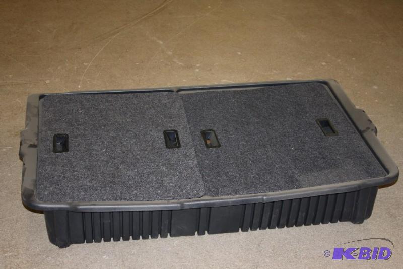 lot 7 image: Ford Crown Victoria Trunk Divider wTop Flaps & Section Dividers.