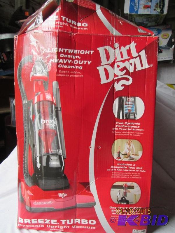 lot 101 image: Dirt Devil Breeze Turbo Cyclonic Upright Vacu...