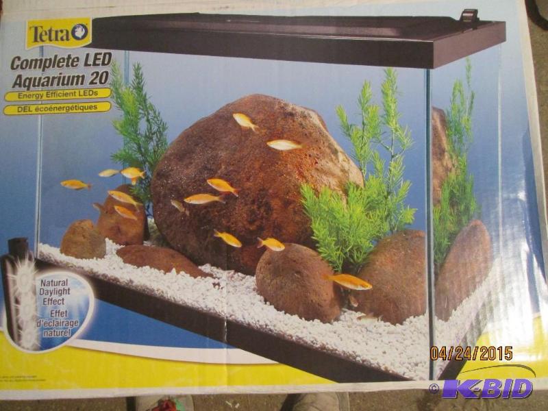 lot 151 image: Tetra 20 Gal LED Aquarium - Heater, Water Fil...