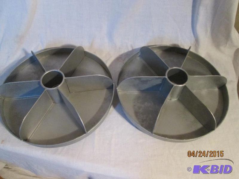 lot 166 image: Lot of 2 - Roughly 14" Diameter x 3.5&qu...