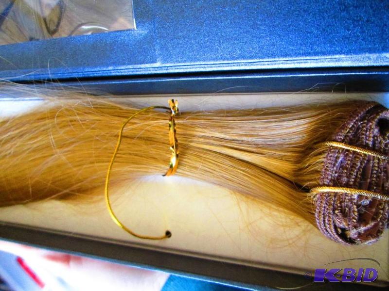 lot 184 image: Elite Extention Instant Clip Extentions by He...