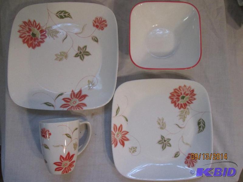 lot 2 image: Corelle 15 pc Dinnerware Set - Missing 1 Cup ...