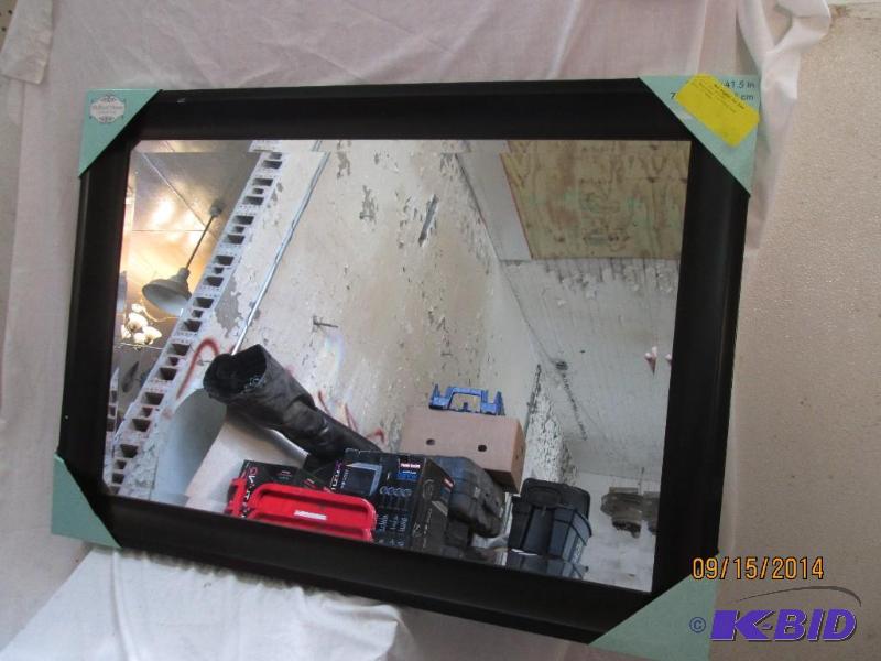 lot 20 image: Milford Home Collection Beveled Mirror - 29.5...