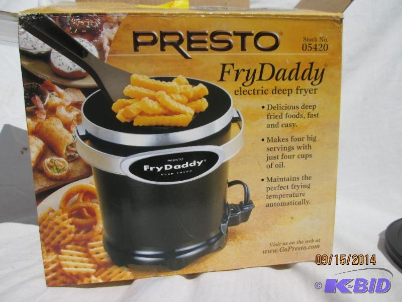 lot 22 image: Presto Fry Daddy Electric Deep Fryer - Missin...