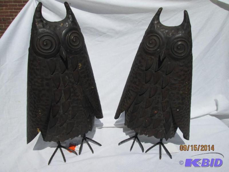 lot 32 image: Lot of 2 Metal Hoot Owls - 18.4" H x 9.7...