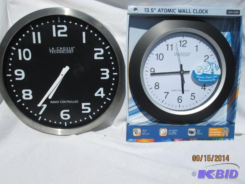 lot 34 image: Lot of 2 LaCrosse Technology - Radio Controll...