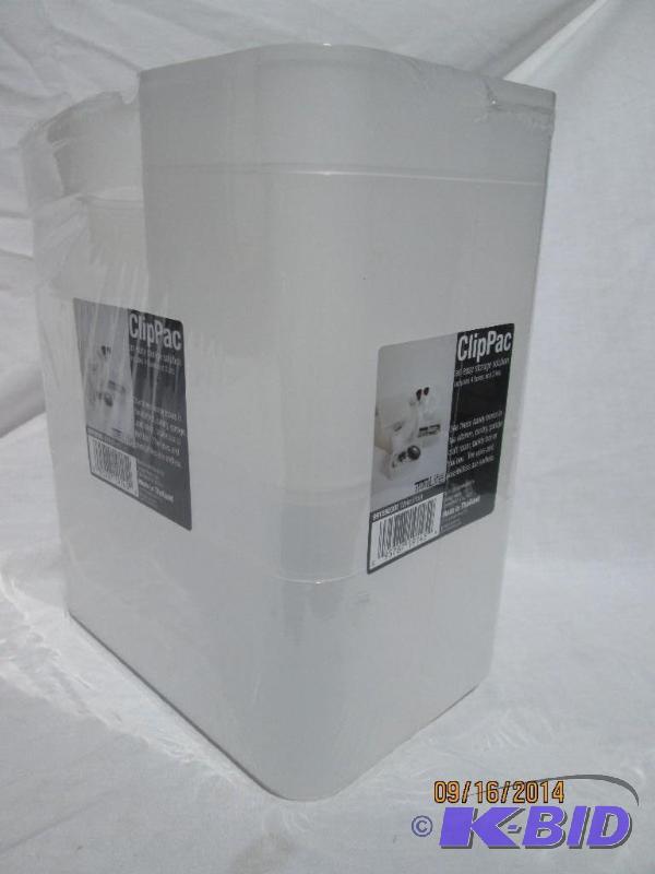 lot 52 image: Clip Pack Easy Storage Solutions - Color Whit...