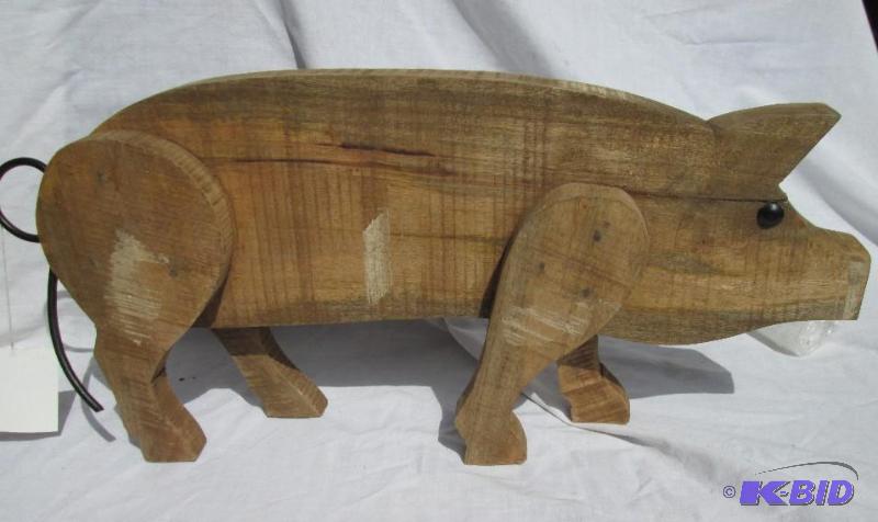 lot 66 image: Pig Made Out of Old Barnwood - 34" to 1...