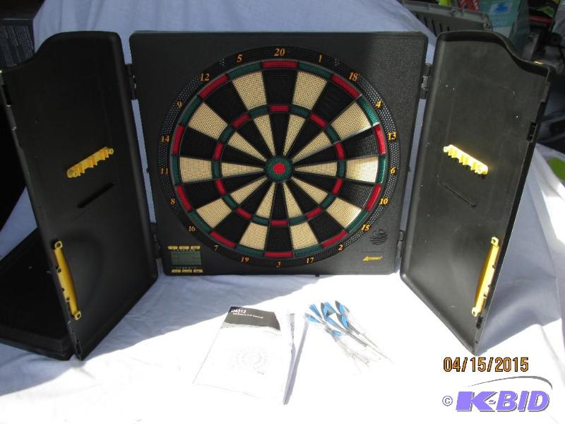 lot 84 image: Accudart Electronic Dartboard Cabinet Set - 3...