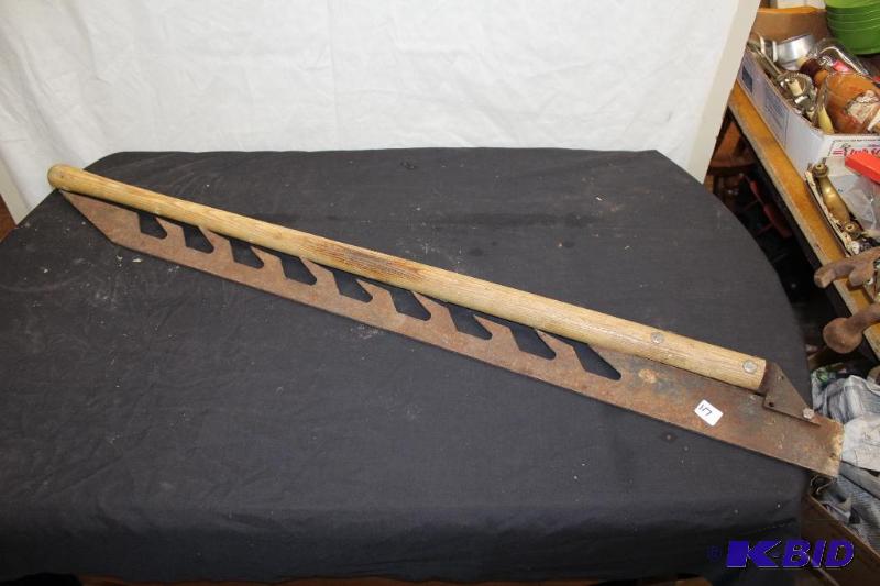 Vintage Tool, about 6 in length unfolded&nbs...