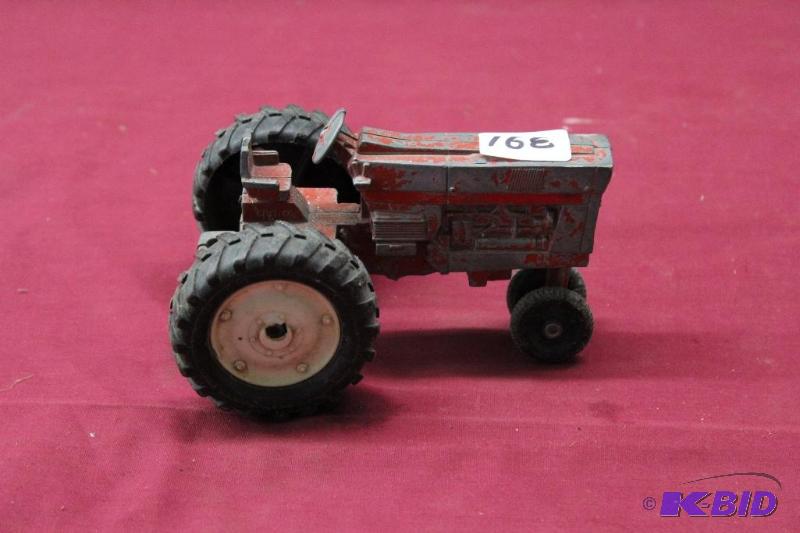 Antique Metal Tractor&nbsp...