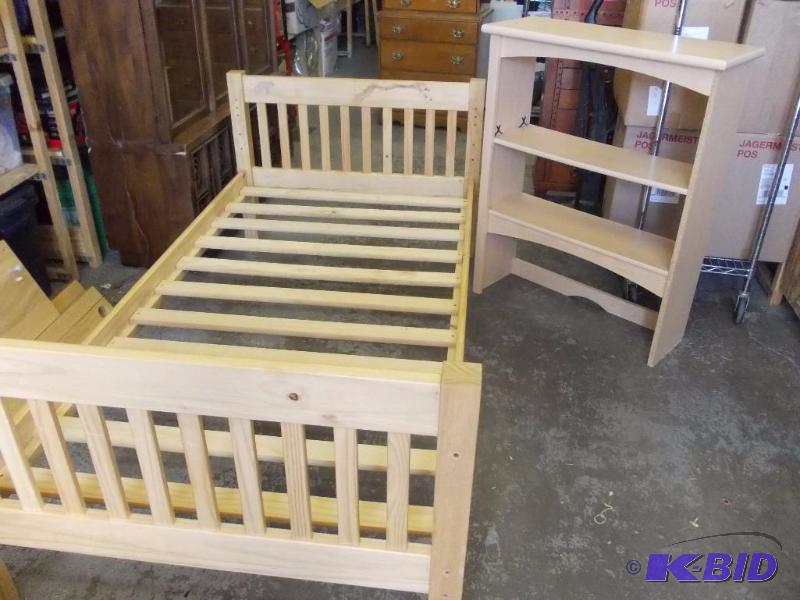 Twin Bed & Book Shelf