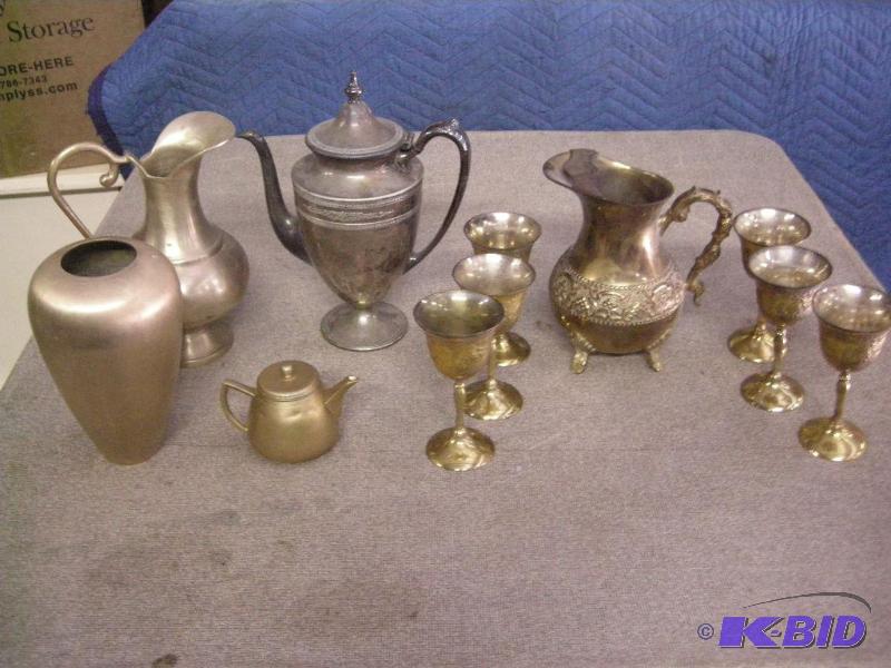 Vintage service pieces