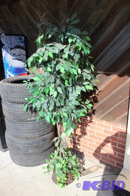 Faux Ficus&nbspTree&nbsp...