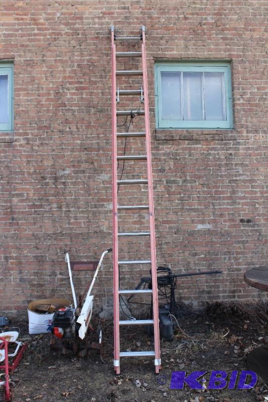 2x Extension Ladder&nbsp...