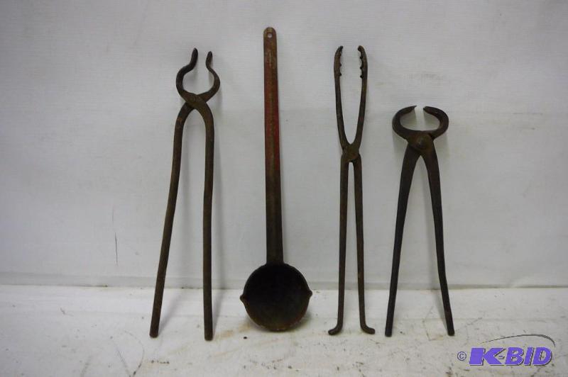 lot 1 image: 4 Vintage Tools...