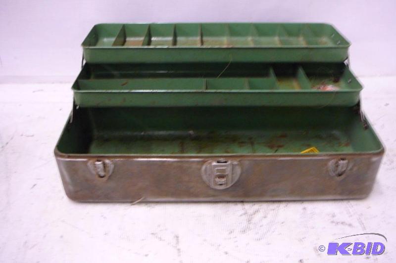 lot 121 image: vintage Tackle box steel (Union)...