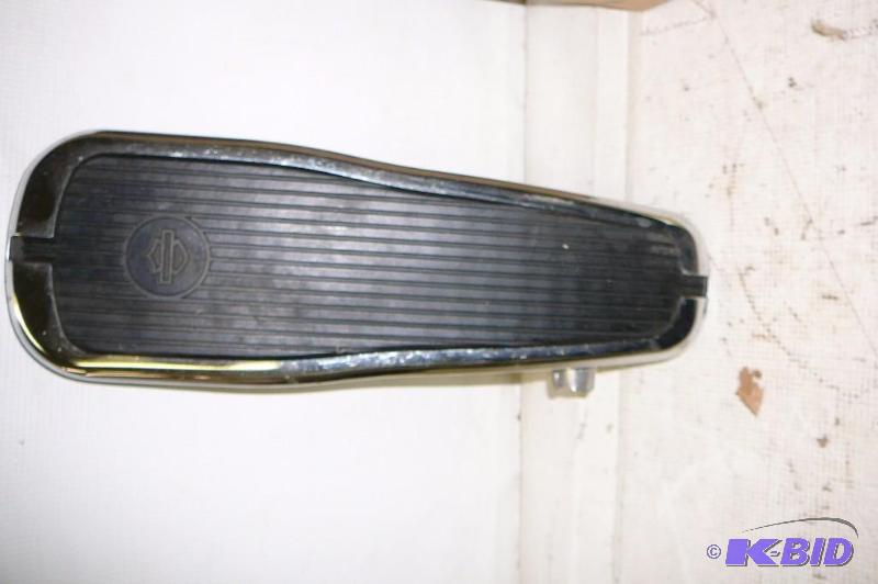lot 135 image: HD Foot Board #50599-89T fits 08 and later FL...