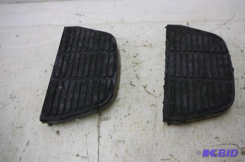 lot 142 image: H.D> foot Pads...