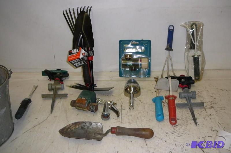 lot 159 image: Bucket of Lawn and Garden Stuff...
