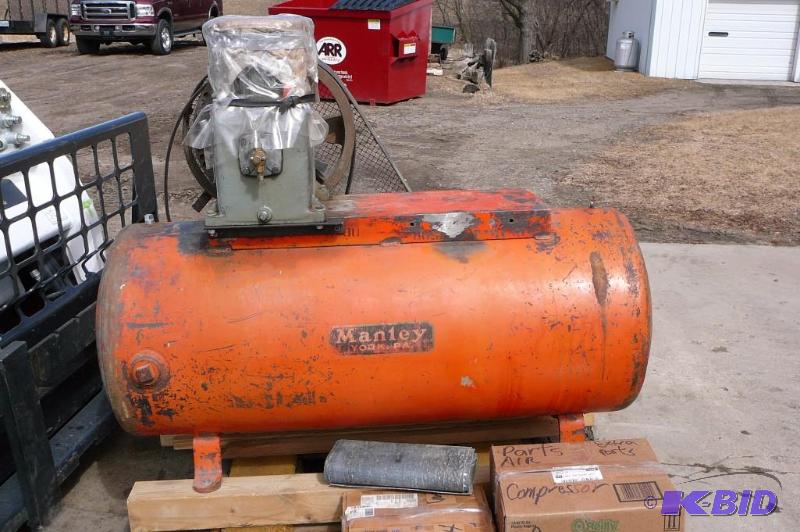 lot 22 image: air Compressor with quincy Cmpressor modle 32...