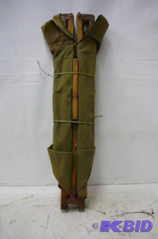 lot 39 image: Vintage Army Kote...