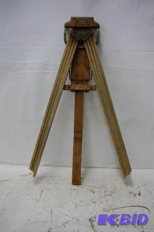 lot 42 image: Vintage cloths Dryer...