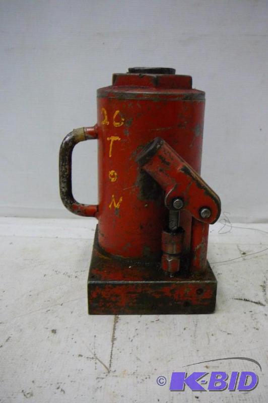lot 87 image: Hydralic Jack 20 ton...