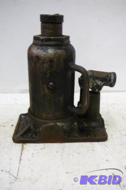 lot 88 image: Hydralic Jack...