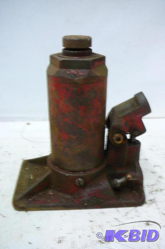 lot 89 image: Hydralic Jack...